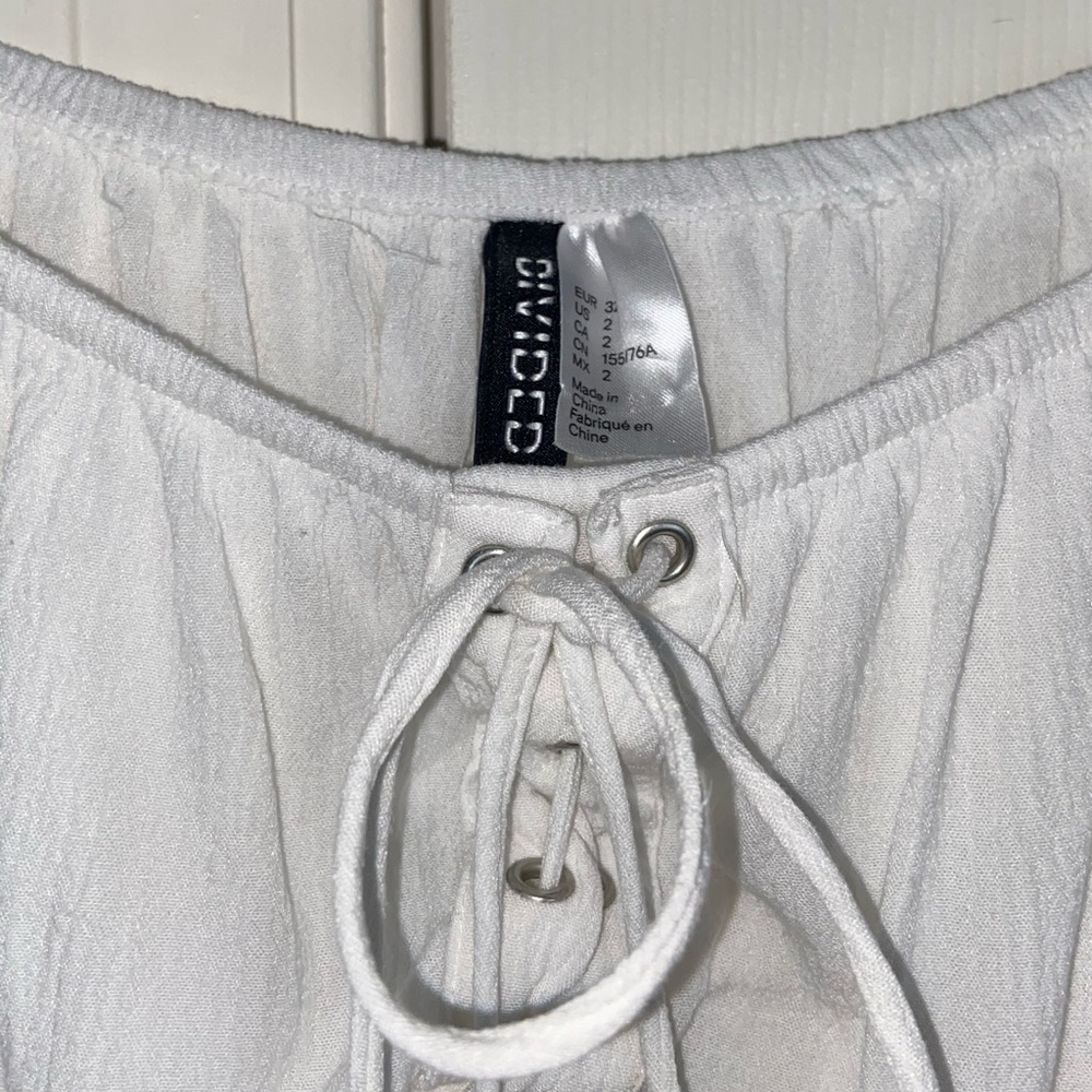 H&M Divided White Lace Up Crop Top - Picture 2 of 2